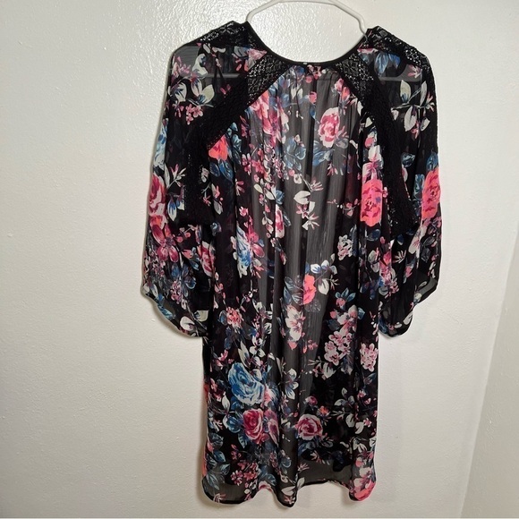 Express Kimono Black Pink Floral - Picture 6 of 11